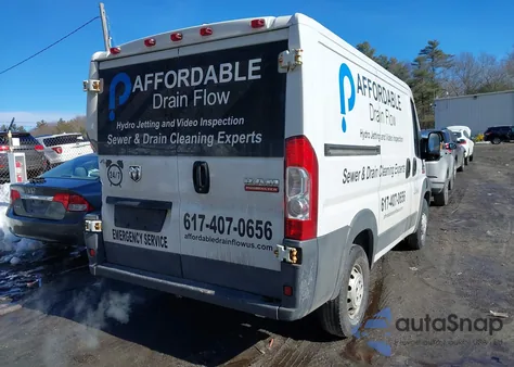 2015 Ram Promaster 1500 Low Roof z USA, uszkodzony, nr VIN 3C6TRVNG9FE516712